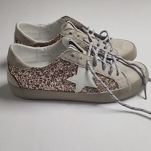 Qandra Sneaker 711 Rose Gold, Size: 6.5 Women, Glitter, Round Toe, Sturdy Sole